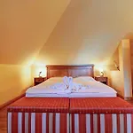Cosmopolitan I. 3* Banská Štiavnica