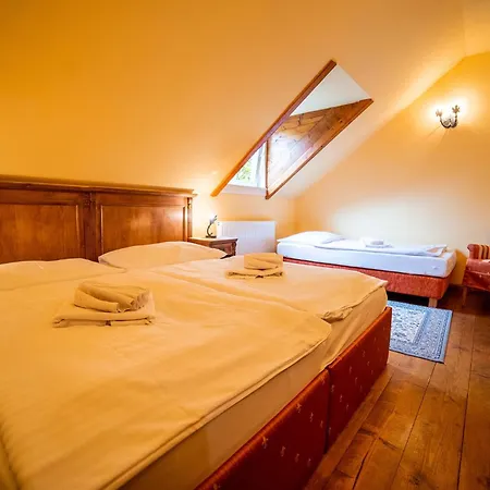 Cosmopolitan I. Vendégház Banská Štiavnica