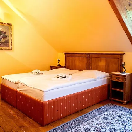 Cosmopolitan I. Banská Štiavnica