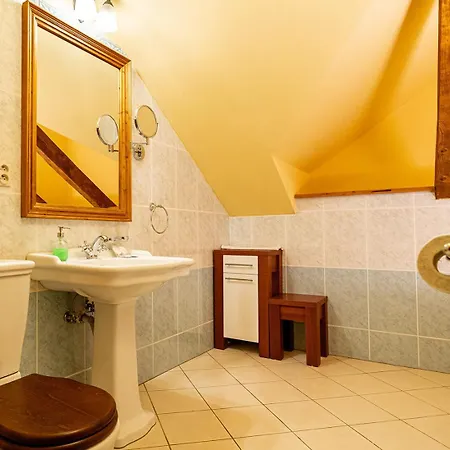 Cosmopolitan I. Banská Štiavnica