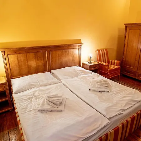 Cosmopolitan I. Vendégház 3*