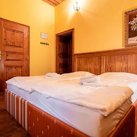 Cosmopolitan I. Banská Štiavnica