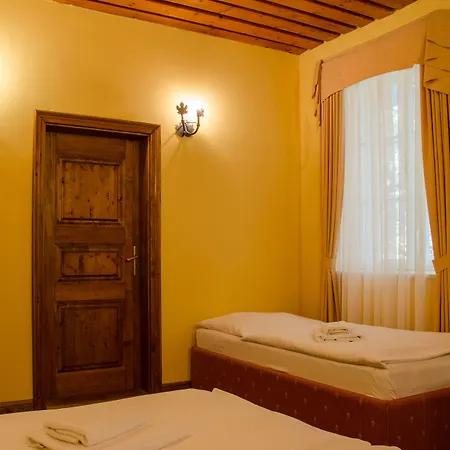 Cosmopolitan I. 3* Banská Štiavnica