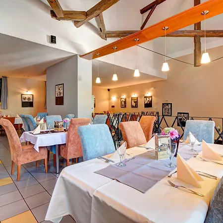 Cosmopolitan I. Banská Štiavnica