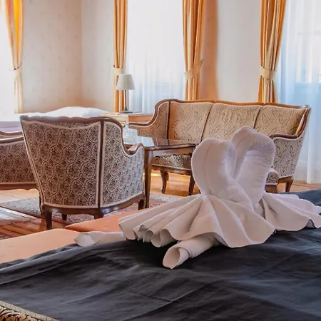 Cosmopolitan I. Gasthuis 3*