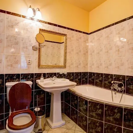 Cosmopolitan I. Maison d'hôtes 3*